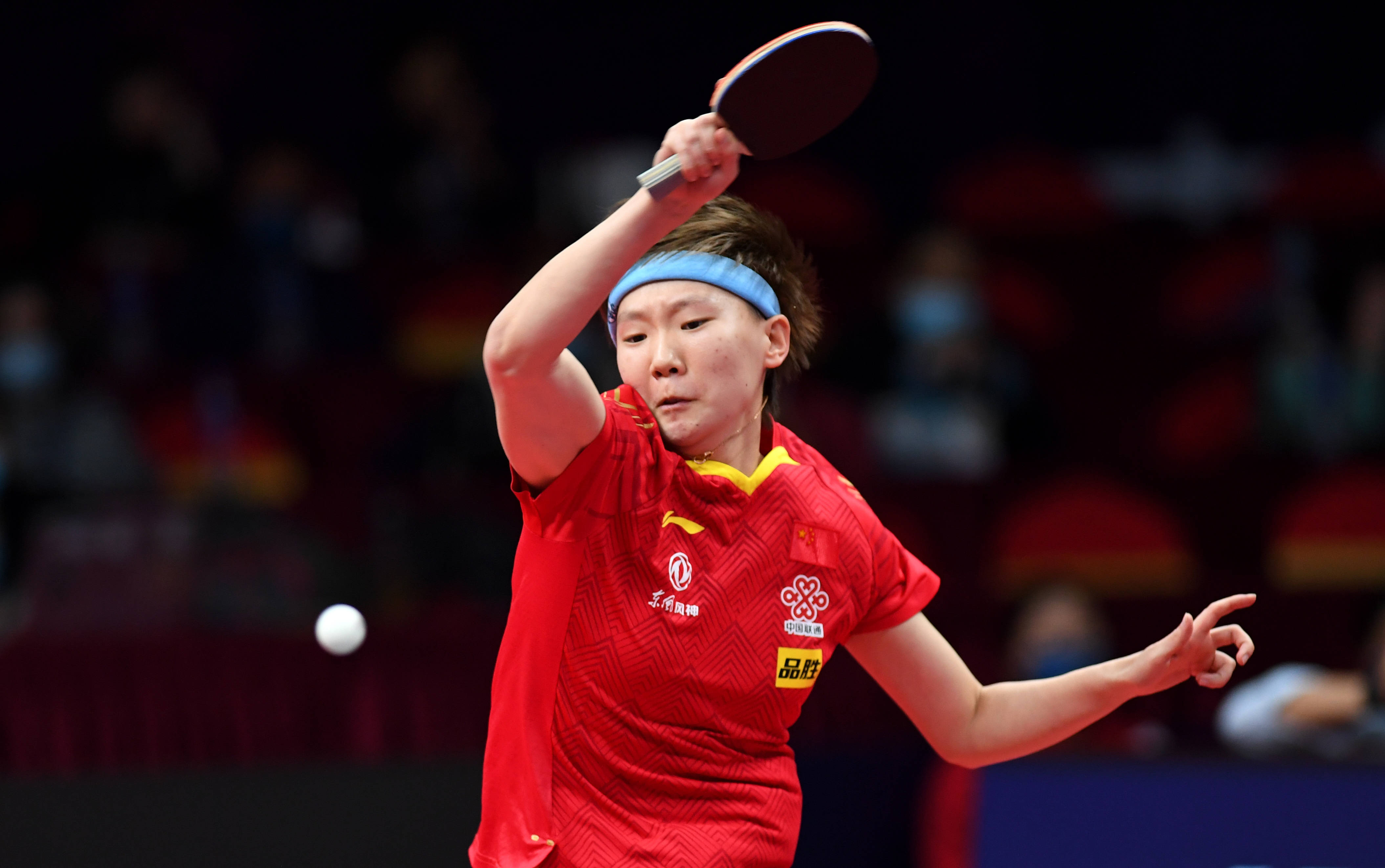 迅速占据主 迅速占据主